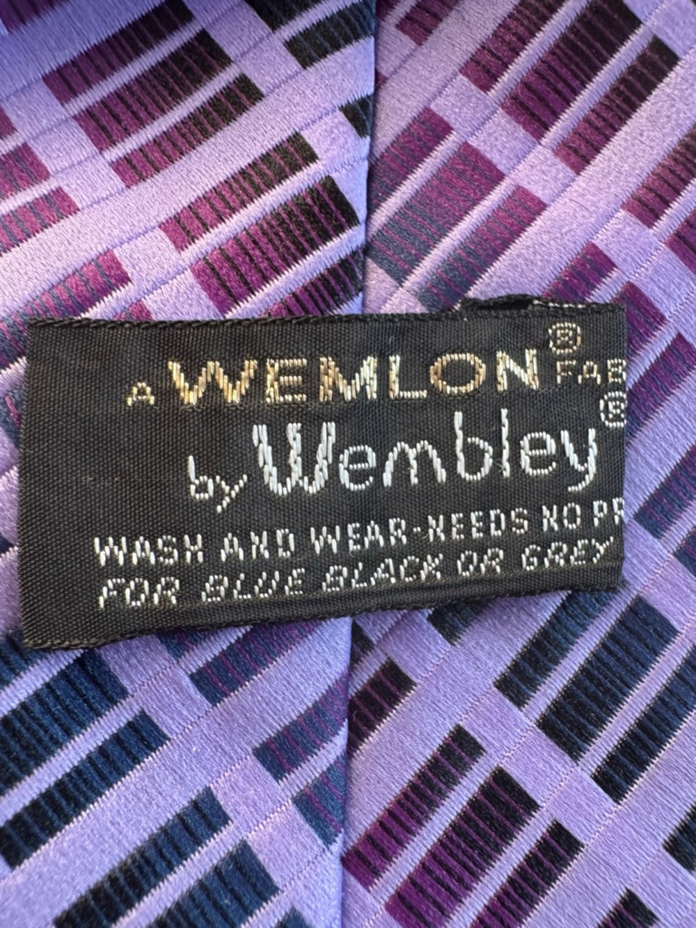 Wembley Wemlon Fabric Necktie Lavender and Deep Purple Geometric VTG Tie Unisex